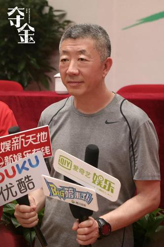 亮剑的导演是谁啊？（亮剑导演张前微博）