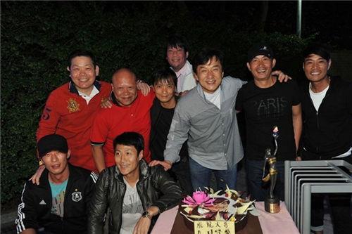 成家班现任成员名单？（王牌总裁霸王花导演）