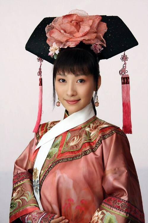甄嬛传的导演还导过哪些电影？（导演和美女的电影有哪些）