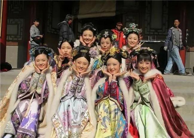 甄嬛传的导演还导过哪些电影?(导演和美女的电影有哪些)