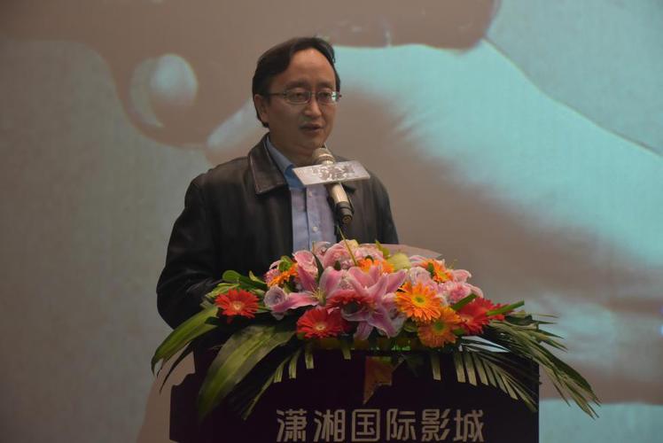 暗语者原型人物？（韩万峰导演有名吗）
