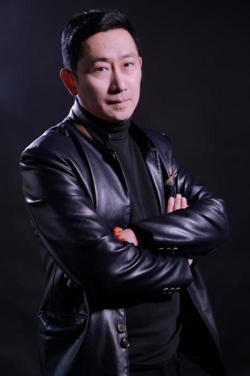 黑娃剧场导演是谁?(郭桐导演照片)