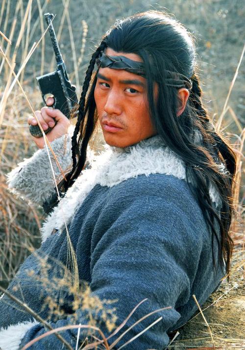 于晓光演过哪些电视剧？（鄂尔多斯风暴剧情介绍）