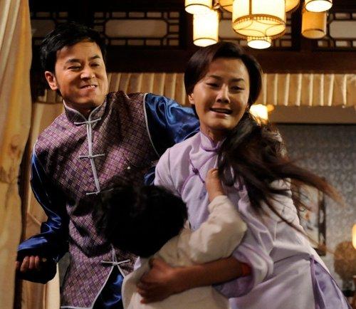 悬崖上的女人剧情介绍?(良家妇女剧情介绍)