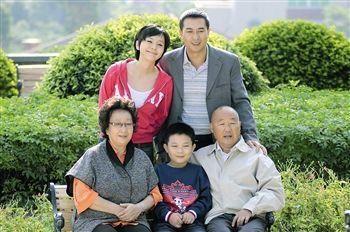一家子 前妻脚扭伤哪一集？（瞧这一家子剧情介绍）