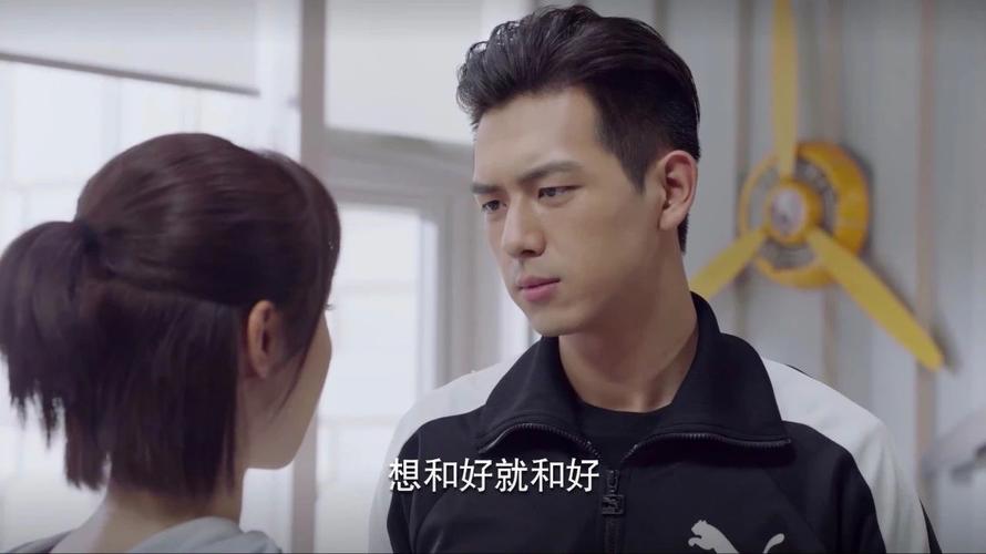 亲爱的热爱的韩商言和佟年被老师撞见是第几集?(亲爱的热爱的剧情介绍分集剧情介绍)