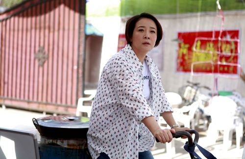 陈小艺演的卫红是什么电视剧?(电视剧夜市人生剧情介绍)