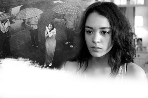 两个女人被理发师绑架的电影名字?(电影女蛹剧情介绍)