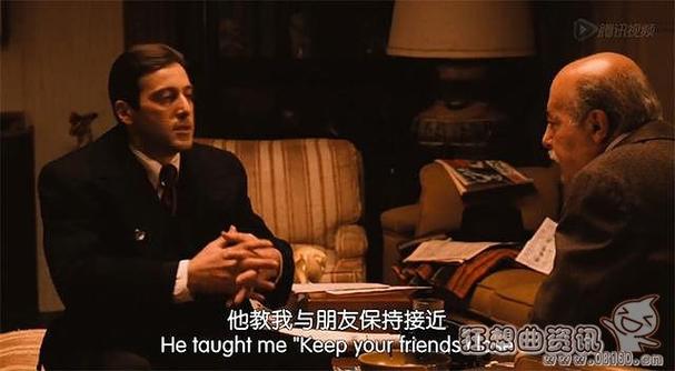 《教父2》中，是谁杀了闯入庭院的两个杀手？（教父二剧情介绍）