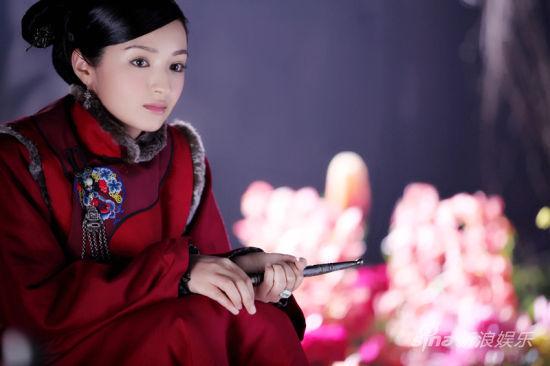 求以一部电视剧,里面有一个人物叫,死心眼,主角是一位侠女,坏人是国师和他妻子,为了争夺一个人参精?(灵山侠侣分集剧情介绍)