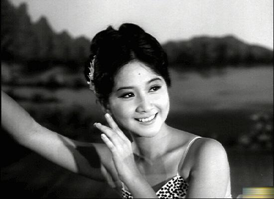70年代姓薛的女星?(飞女正传剧情介绍)