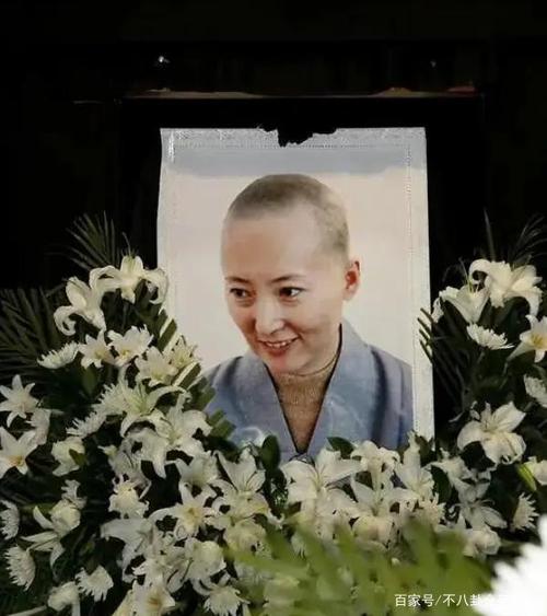 李娜出家前跪父母唱的歌?(再叫一声爹娘剧情介绍)