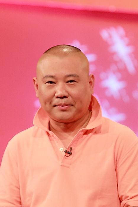 今夜有戏的主持人是郭德纲吗？（醒木剧情介绍）