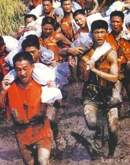 98抗洪电视剧惊涛炸石油气罐哪集？（《惊涛》剧情介绍）