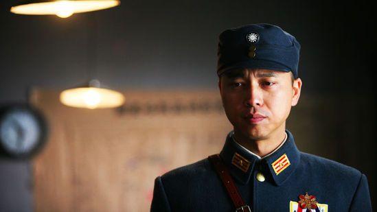战旗中金戈拿的手枪是什么?(战旗1剧情介绍)