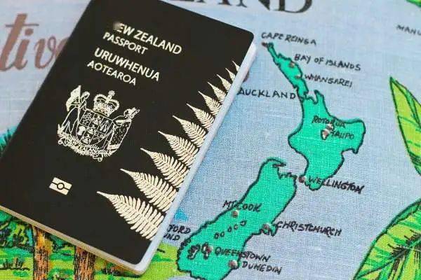 新西兰护照可以免签哪些国家地区？(ongp051导演)